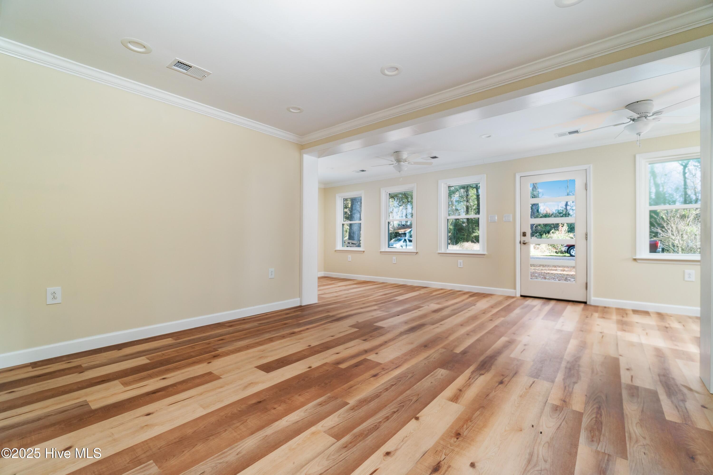 59 Neuse Hill Road Arapahoe, NC 28510 - Photo 8 of 35 008_LivingDining