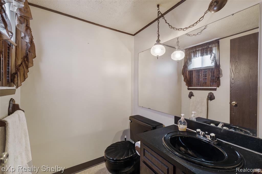 2849 Elmcrest Road Sterling Heights, MI 48310 - Photo 28 of 85