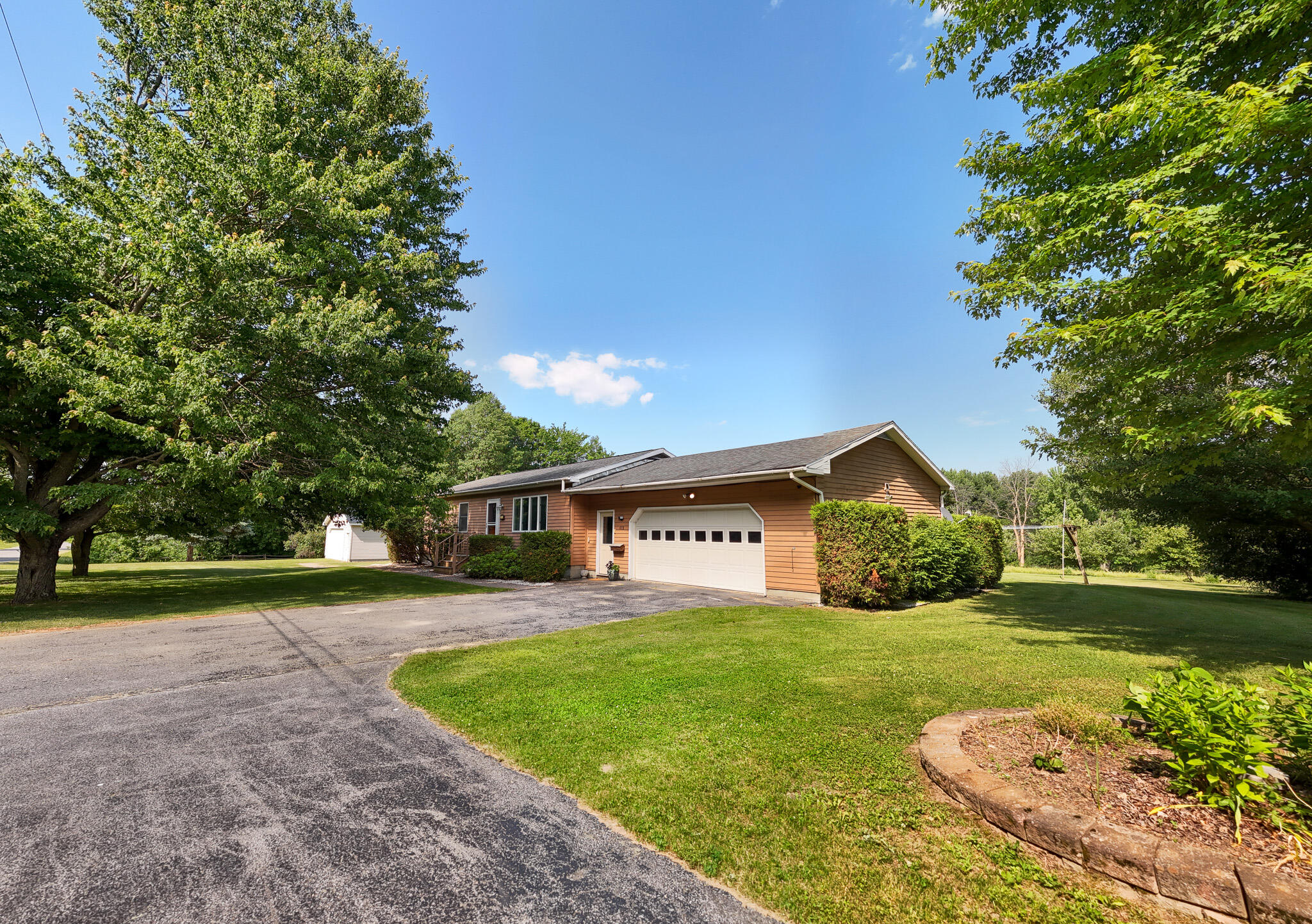 478 St Johns Road Champlain, NY 12919 - Photo 3 of 39 Gallery Image 3