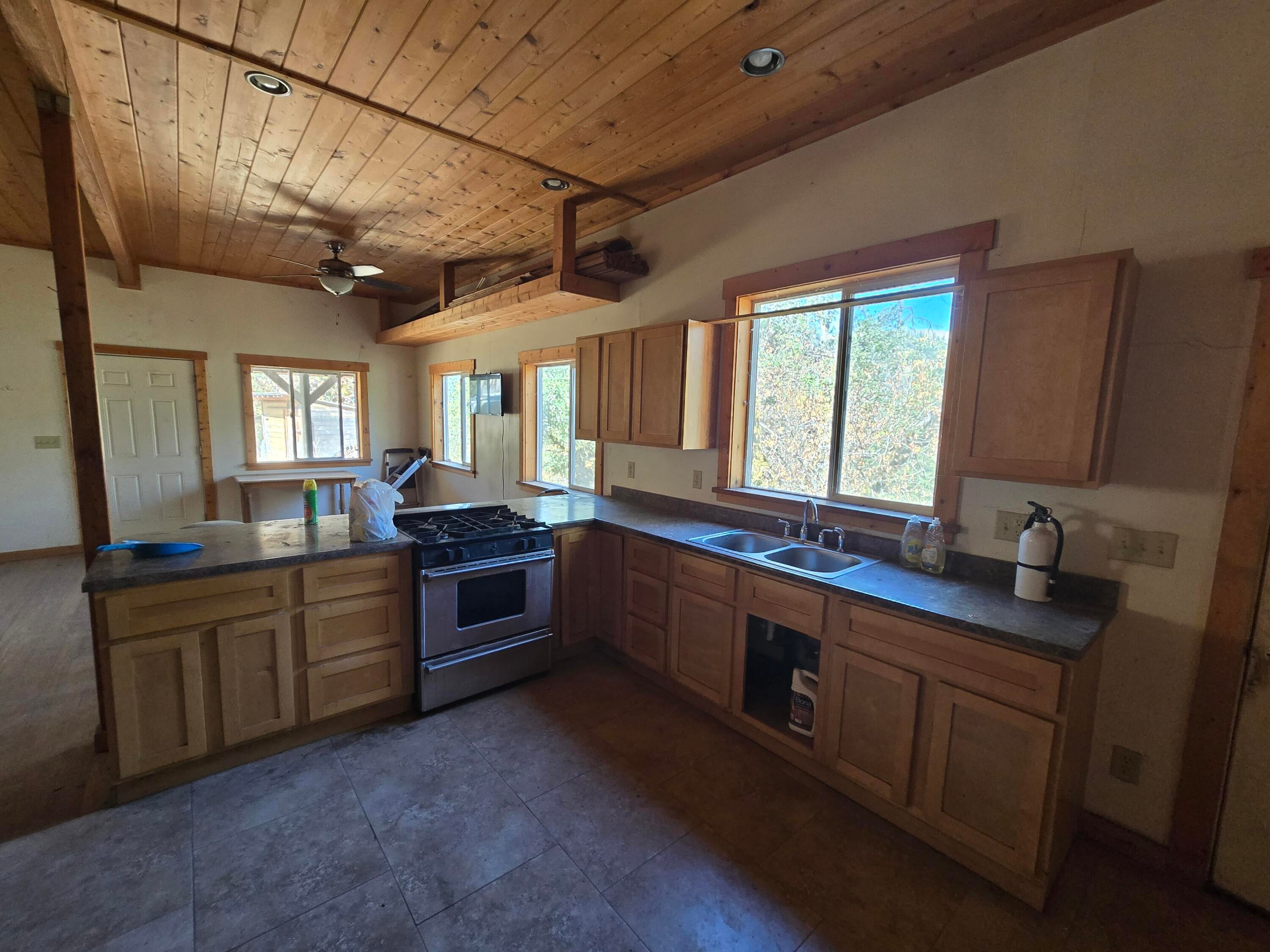 1133 Rd J Garberville, CA 95542 - Photo 32 of 54 Gallery Image 32