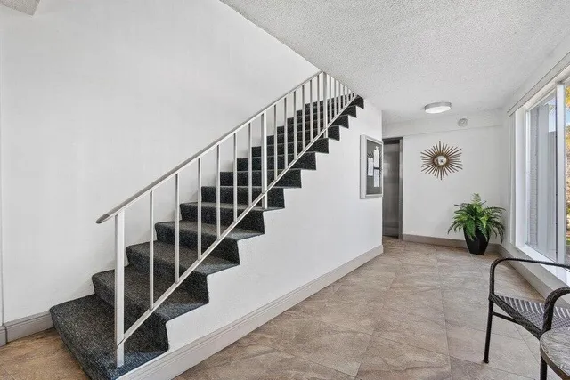 $2,200 | 1601 South Flagler Drive, Unit 301O, West Palm Beach, FL 33401