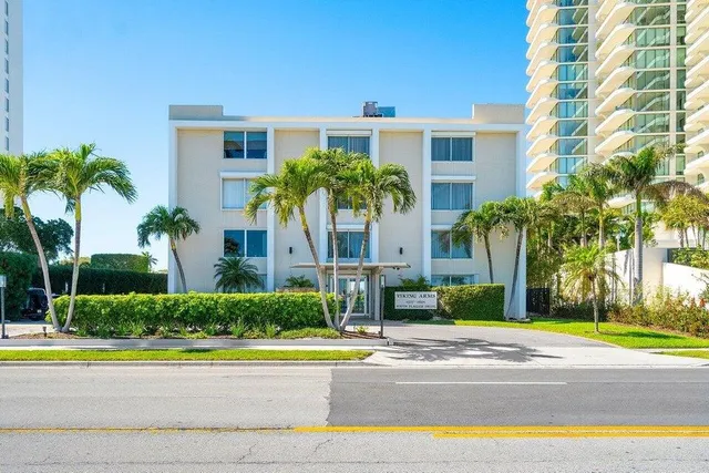 $2,200 | 1601 South Flagler Drive, Unit 301O, West Palm Beach, FL 33401