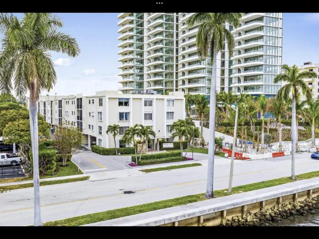 $2,200 | 1601 South Flagler Drive, Unit 301O, West Palm Beach, FL 33401
