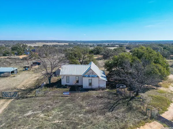 $695,000 | 6623 Starks Road, Mason, TX 76856