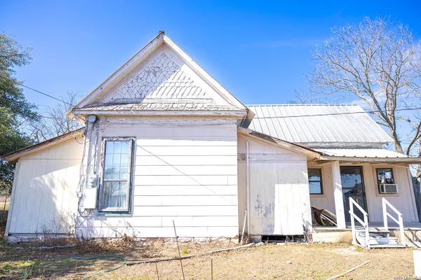 $695,000 | 6623 Starks Road, Mason, TX 76856