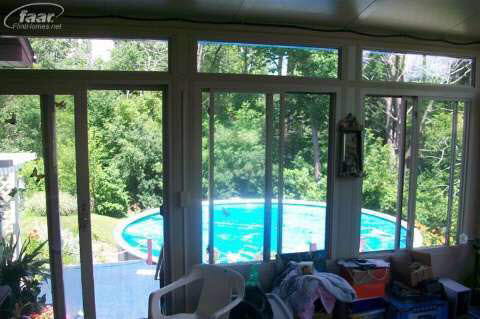 9246 West Mount Morris Road Flushing, MI 48433 - Photo 6 of 14 20414300-5.JPG