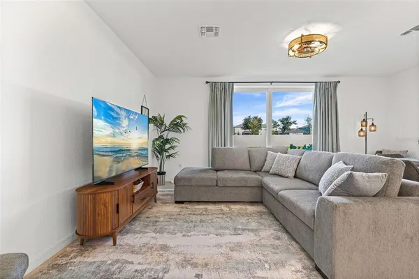 $2,000 | 14333 Lilac Sky Terrace, Bradenton, FL 34211