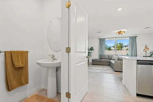 $2,000 | 14333 Lilac Sky Terrace, Bradenton, FL 34211