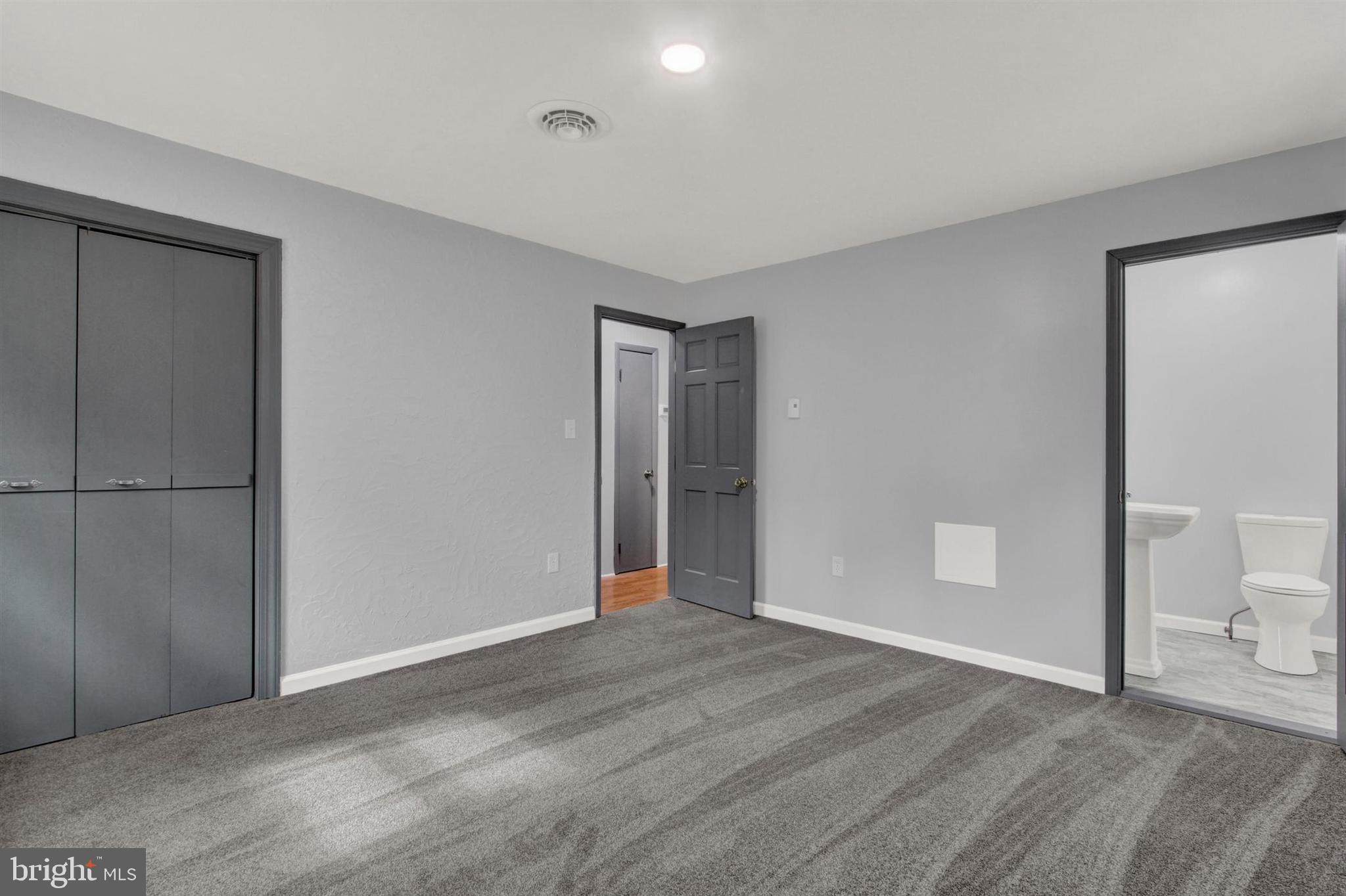 203 Pebble Lane Biglerville, PA 17307 - Photo 15 of 29 a view of livingroom with bathroom