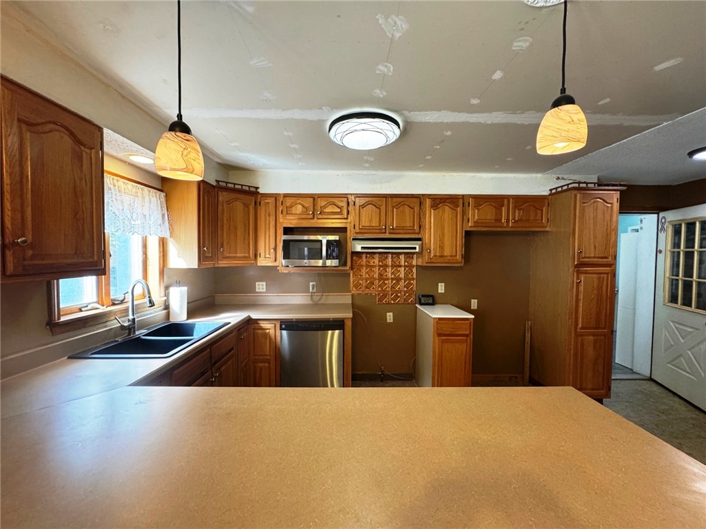 215 Pithole Road Cyclone, PA 16726 - Photo 2 of 41 Kitchen