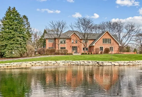 $1,800,000 | 8 Moate Lane, Barrington Hills, IL 60010