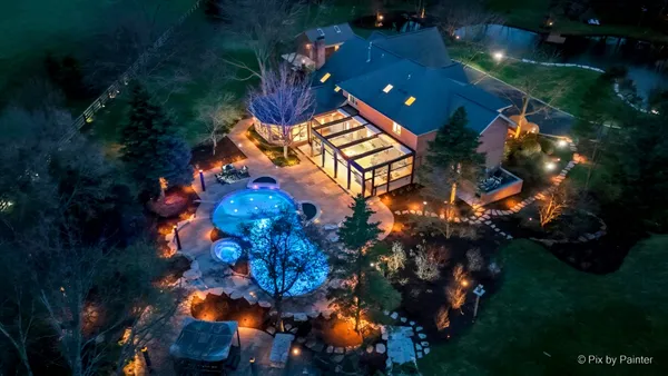 $1,800,000 | 8 Moate Lane, Barrington Hills, IL 60010