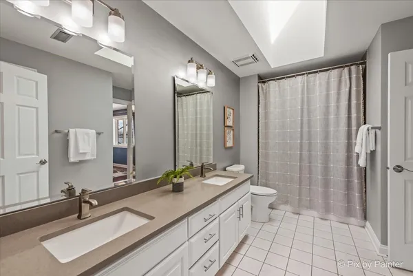 $1,800,000 | 8 Moate Lane, Barrington Hills, IL 60010