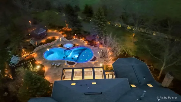 $1,800,000 | 8 Moate Lane, Barrington Hills, IL 60010