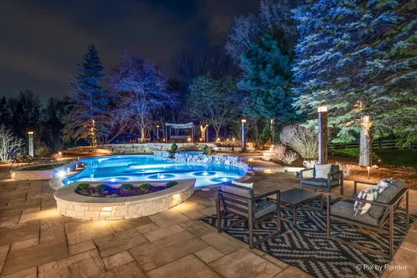 $1,800,000 | 8 Moate Lane, Barrington Hills, IL 60010