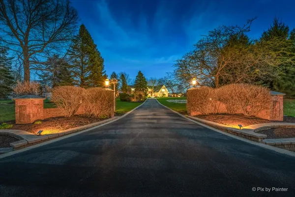 $1,800,000 | 8 Moate Lane, Barrington Hills, IL 60010