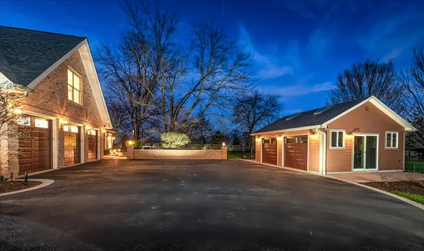 $1,800,000 | 8 Moate Lane, Barrington Hills, IL 60010