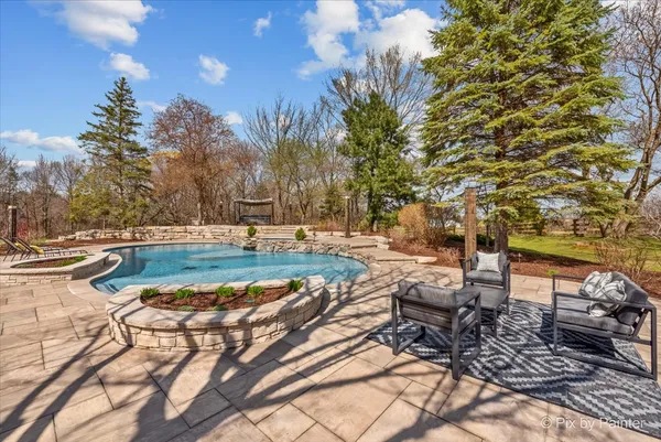 $1,800,000 | 8 Moate Lane, Barrington Hills, IL 60010