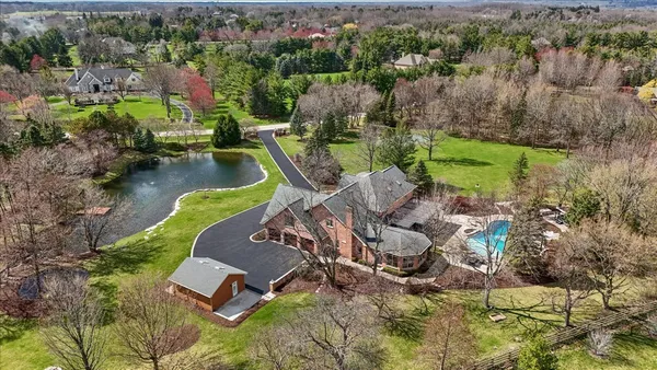 $1,800,000 | 8 Moate Lane, Barrington Hills, IL 60010