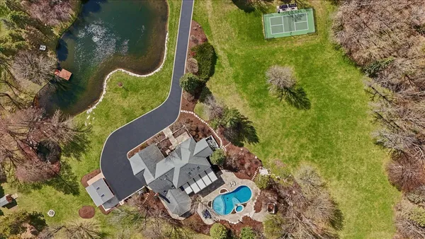 $1,800,000 | 8 Moate Lane, Barrington Hills, IL 60010