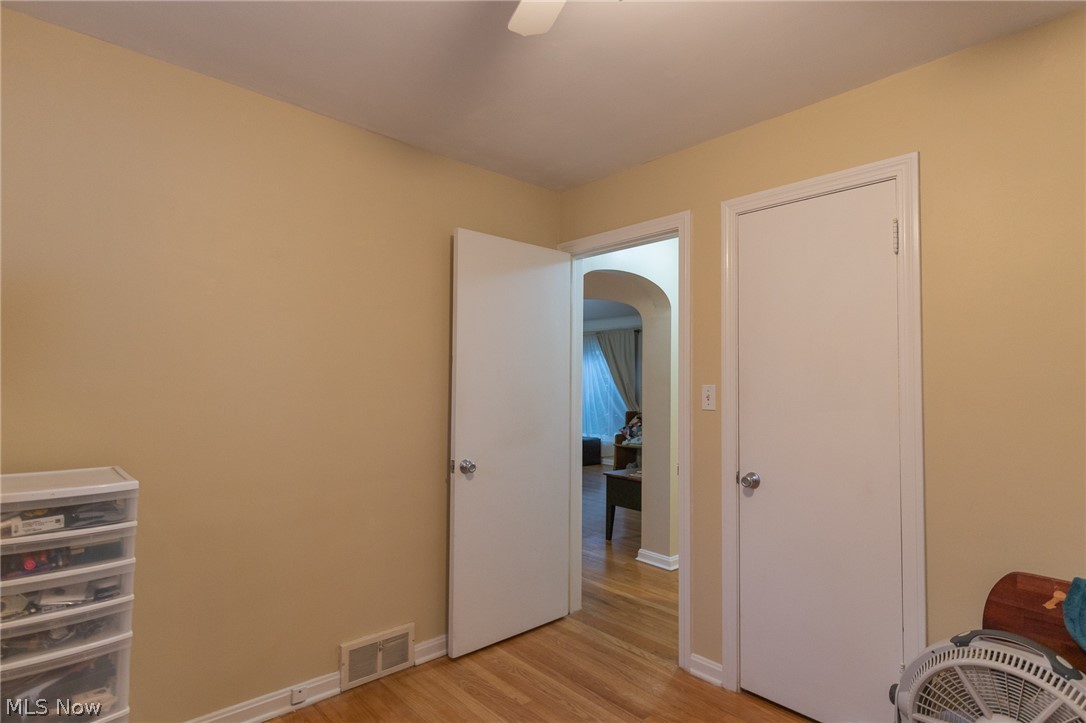 1233 Argonne Road Cleveland, OH 44121 - Photo 9 of 34 Gallery Image 9