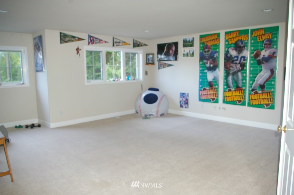20704 35th Drive Southeast Bothell, WA 98021 - Photo 14 of 15 Gallery Image 14