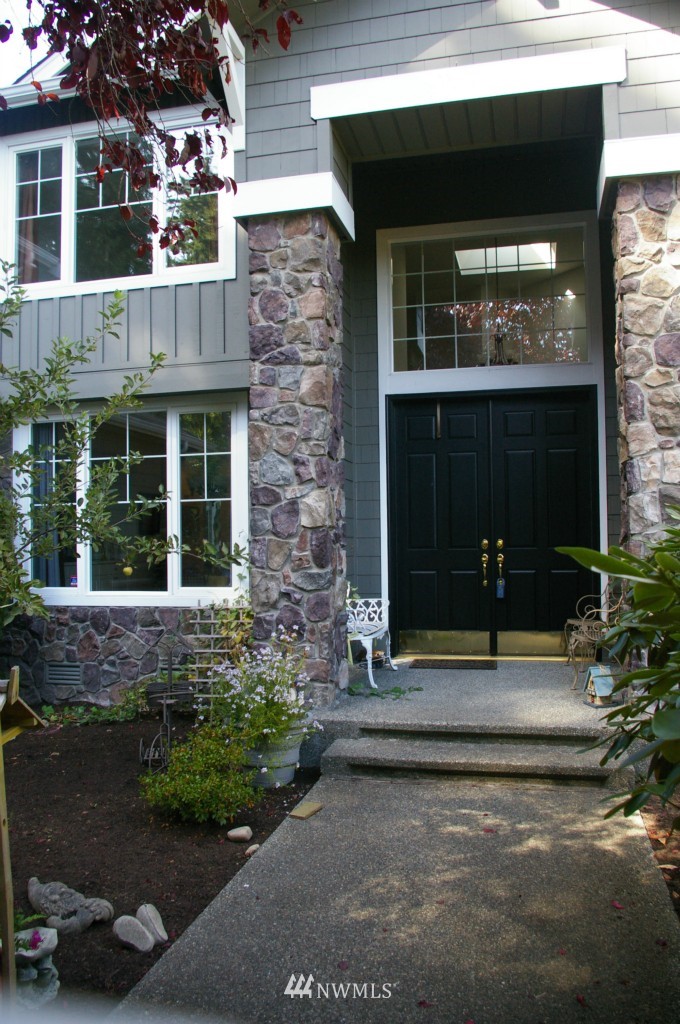 20704 35th Drive Southeast Bothell, WA 98021 - Photo 3 of 15 Gallery Image 3