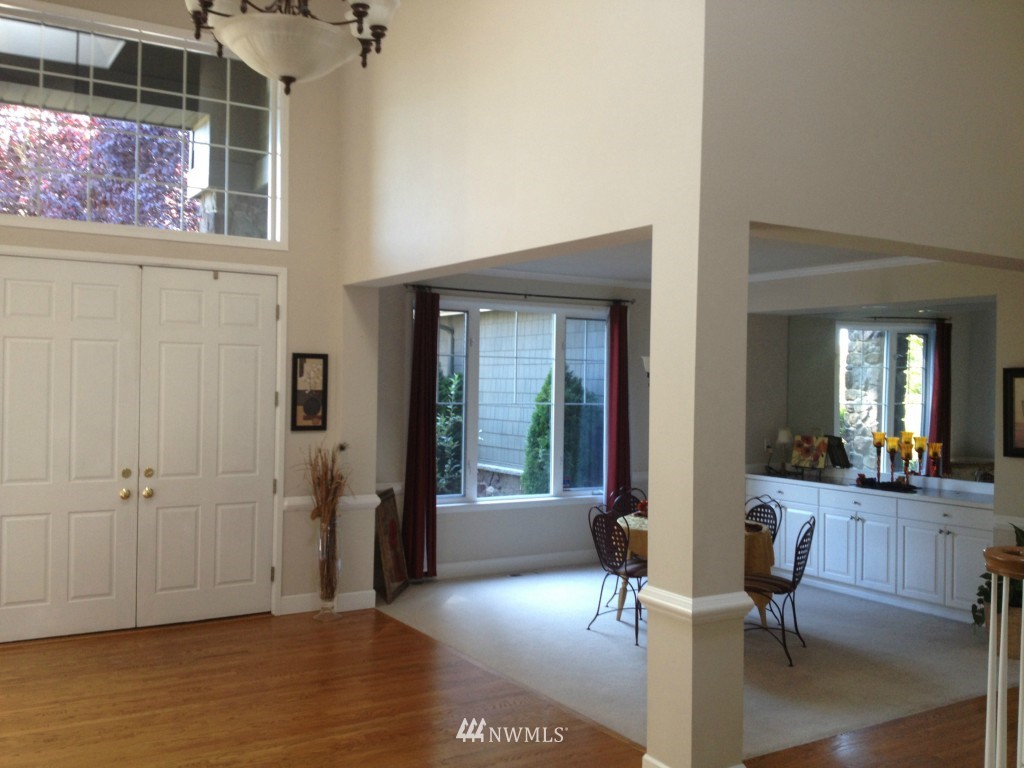 20704 35th Drive Southeast Bothell, WA 98021 - Photo 7 of 15 Gallery Image 7