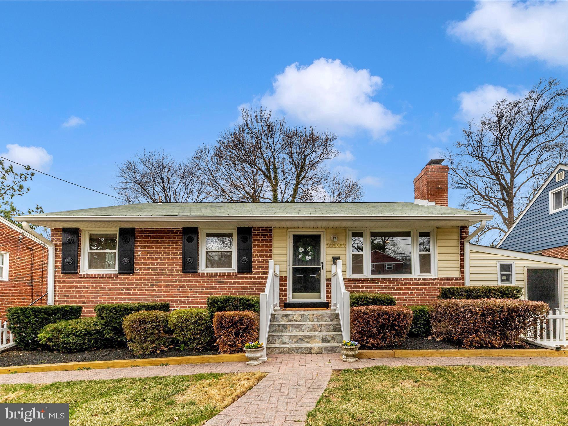 10004 Kinross Avenue Silver Spring, MD 20901 - Photo 5 of 39 Welcome to 10004 Kinross Avenue!