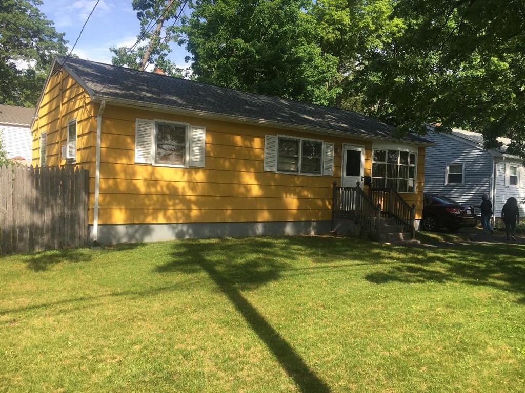 37 Alice Street Springfield, MA 01109 - Photo 1 of 4