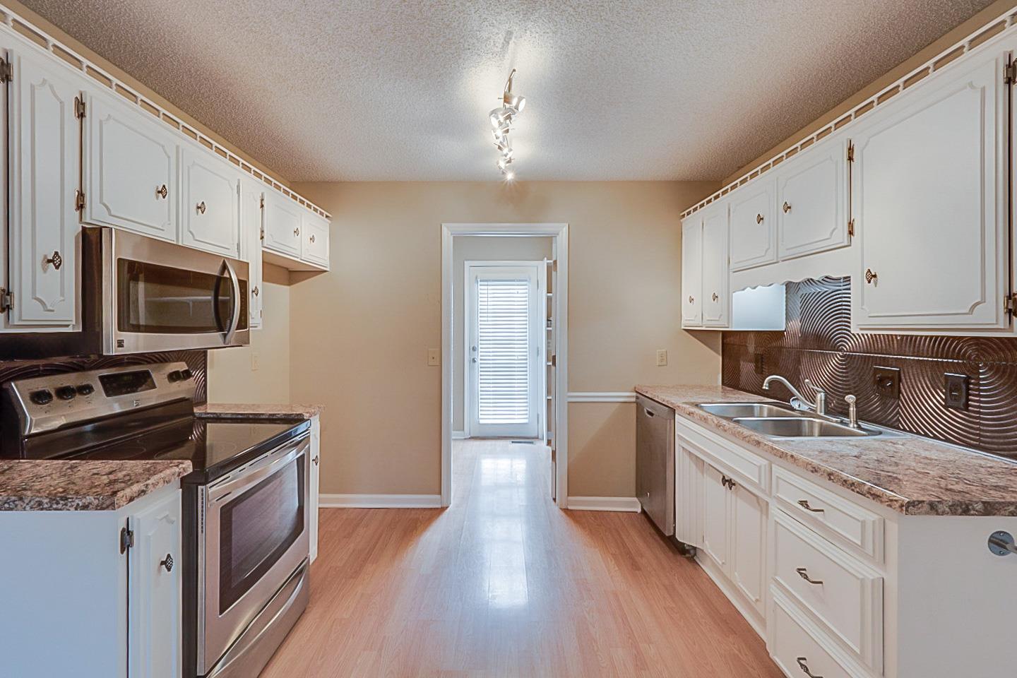 3425 Ridgefield Drive Murfreesboro, TN 37129 - Photo 6 of 20 Gallery Image 6