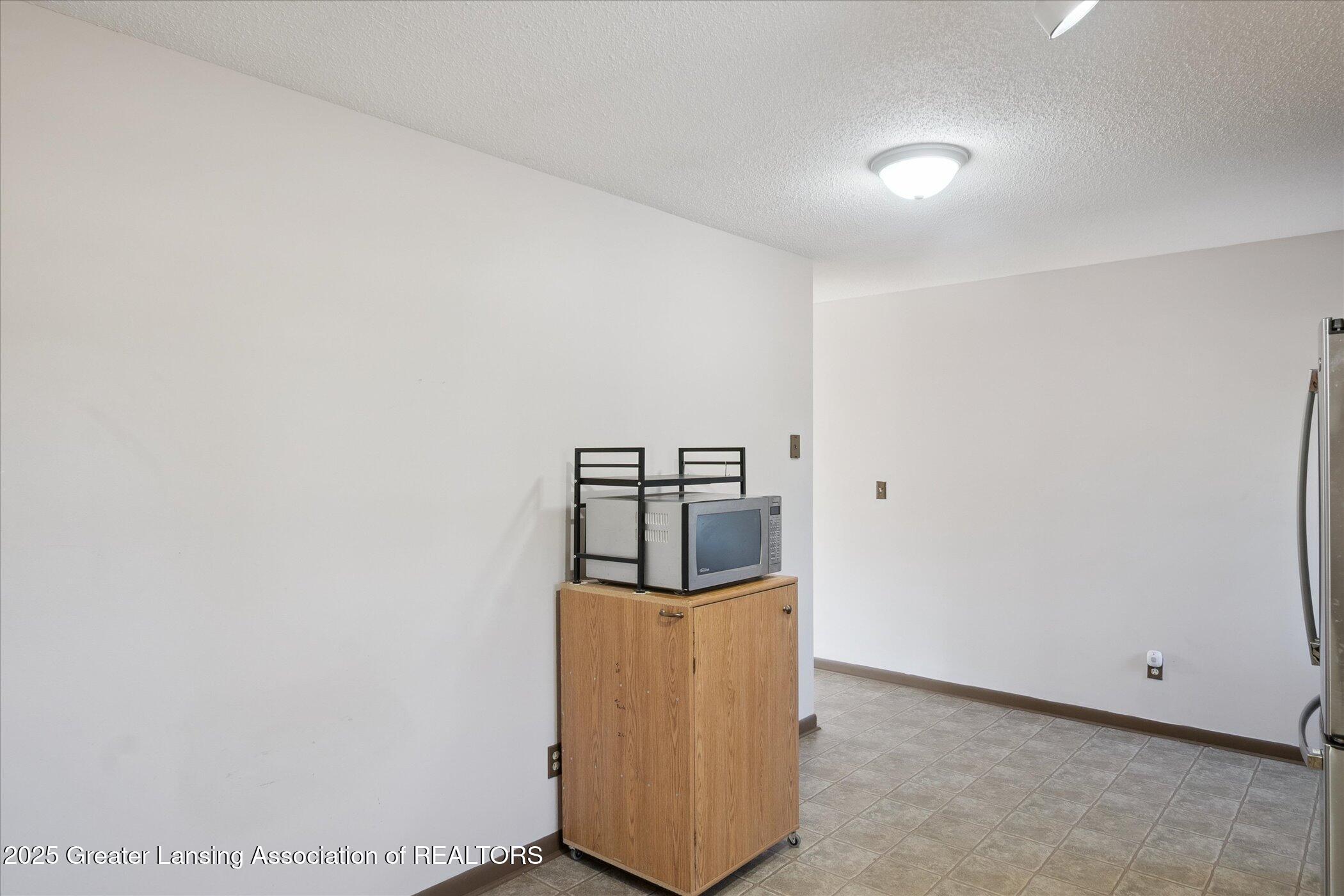 5791 Oakpoint Road Jackson, MI 49201 - Photo 13 of 59 15-5791-Oakpoint-Rd-Jackson-MI-49201-Win