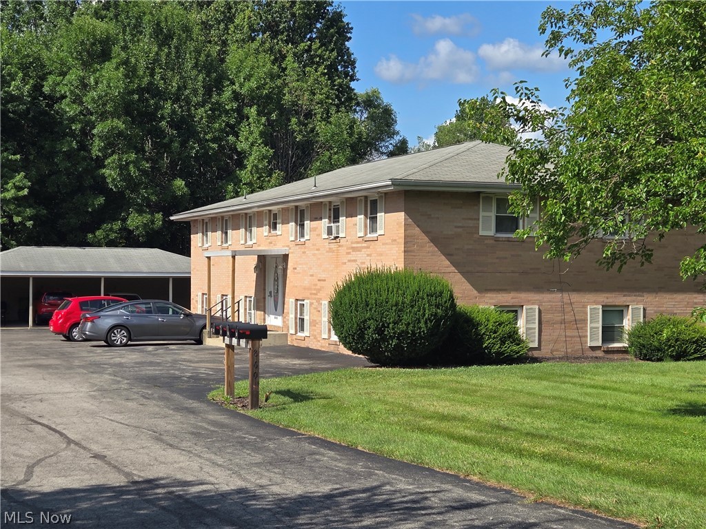 860 Mathews Road Youngstown, OH 44512 - Photo 1 of 22 Gallery Image 1