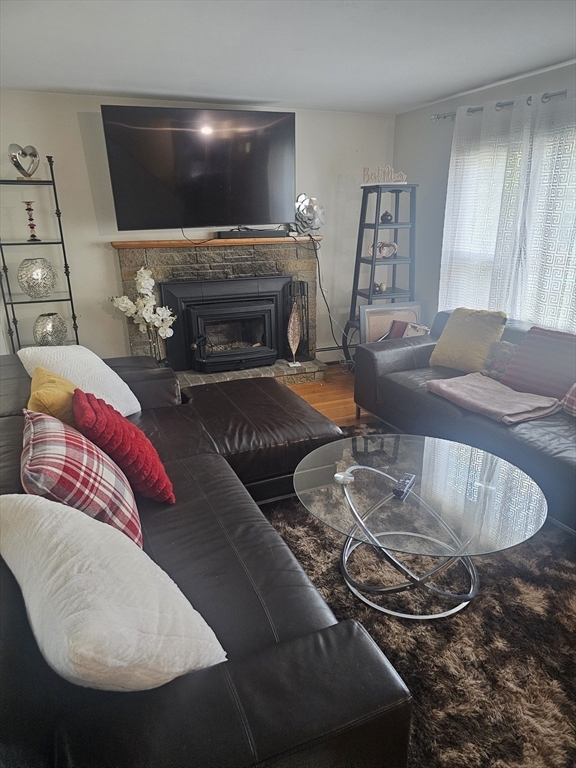 186 Ridge Road Marlborough, MA 01752 - Photo 16 of 41
