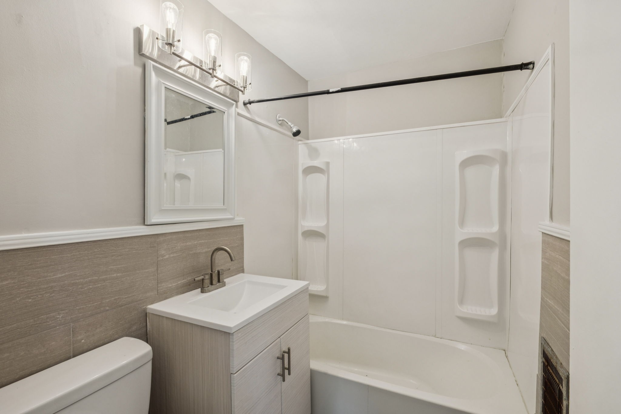 550 Harding Place, Unit D113 Nashville, TN 37211 - Photo 2 of 20 a bathroom with a sink toilet and shower