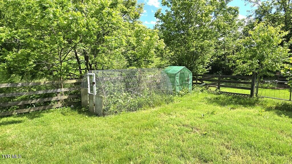 1229 Cooks Valley Road Kingsport, TN 37664 - Photo 16 of 54 99940_17