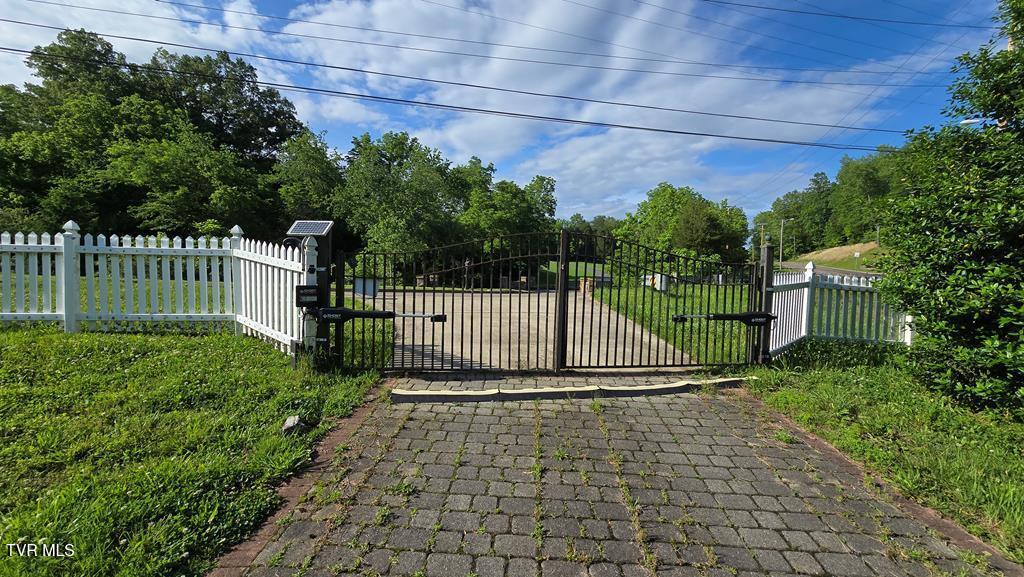 1229 Cooks Valley Road Kingsport, TN 37664 - Photo 22 of 54 99940_43