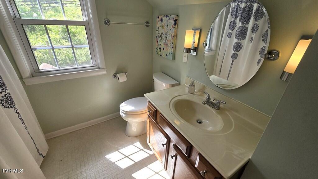 1229 Cooks Valley Road Kingsport, TN 37664 - Photo 32 of 54 99940_23