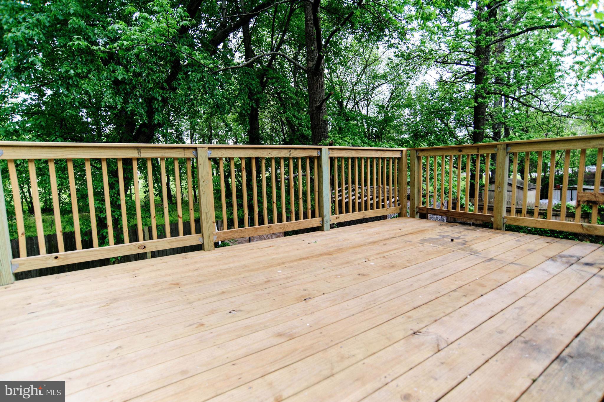 7809 Greenleaf Road Landover, MD 20785 - Photo 15 of 30 Deck