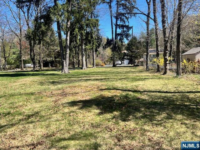 19 Crescent Wayne, NJ 07470 - Photo 2 of 17