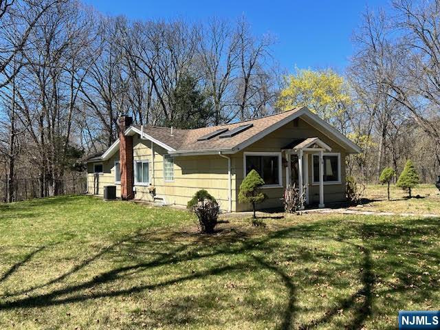 19 Crescent Wayne, NJ 07470 - Photo 4 of 17