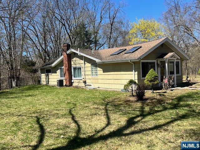 19 Crescent Wayne, NJ 07470 - Photo 5 of 17