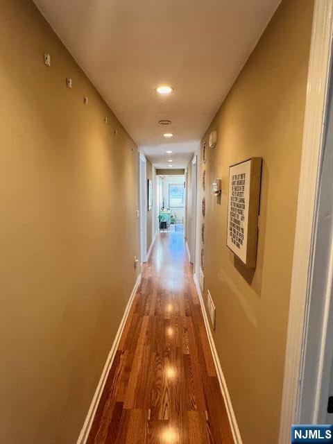 19 Crescent Wayne, NJ 07470 - Photo 6 of 17