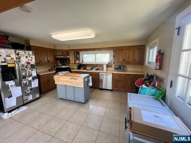 19 Crescent Wayne, NJ 07470 - Photo 9 of 17