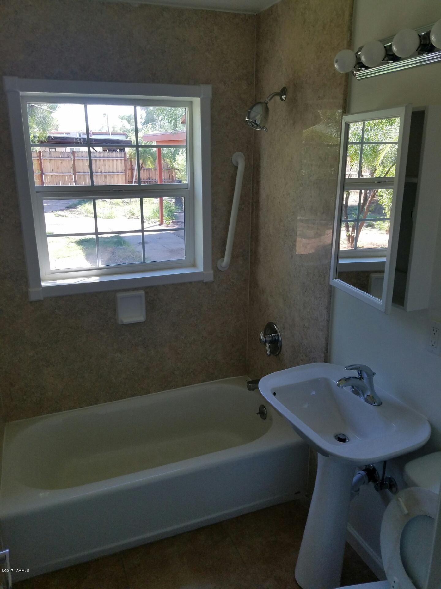 1408 East Spring Street Tucson, AZ 85719 - Photo 6 of 9 Gallery Image 6