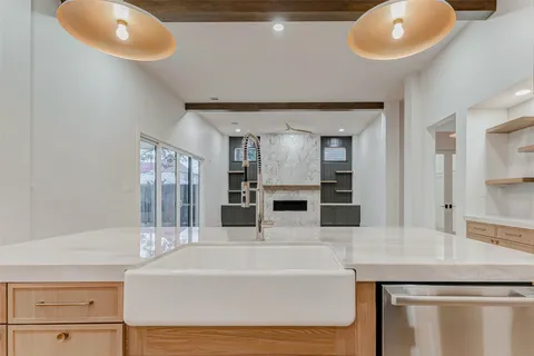 $1,675,000 | 608 East 26th Street, Houston, TX 77008