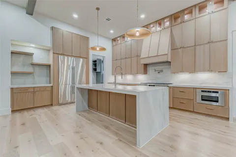 $1,675,000 | 608 East 26th Street, Houston, TX 77008