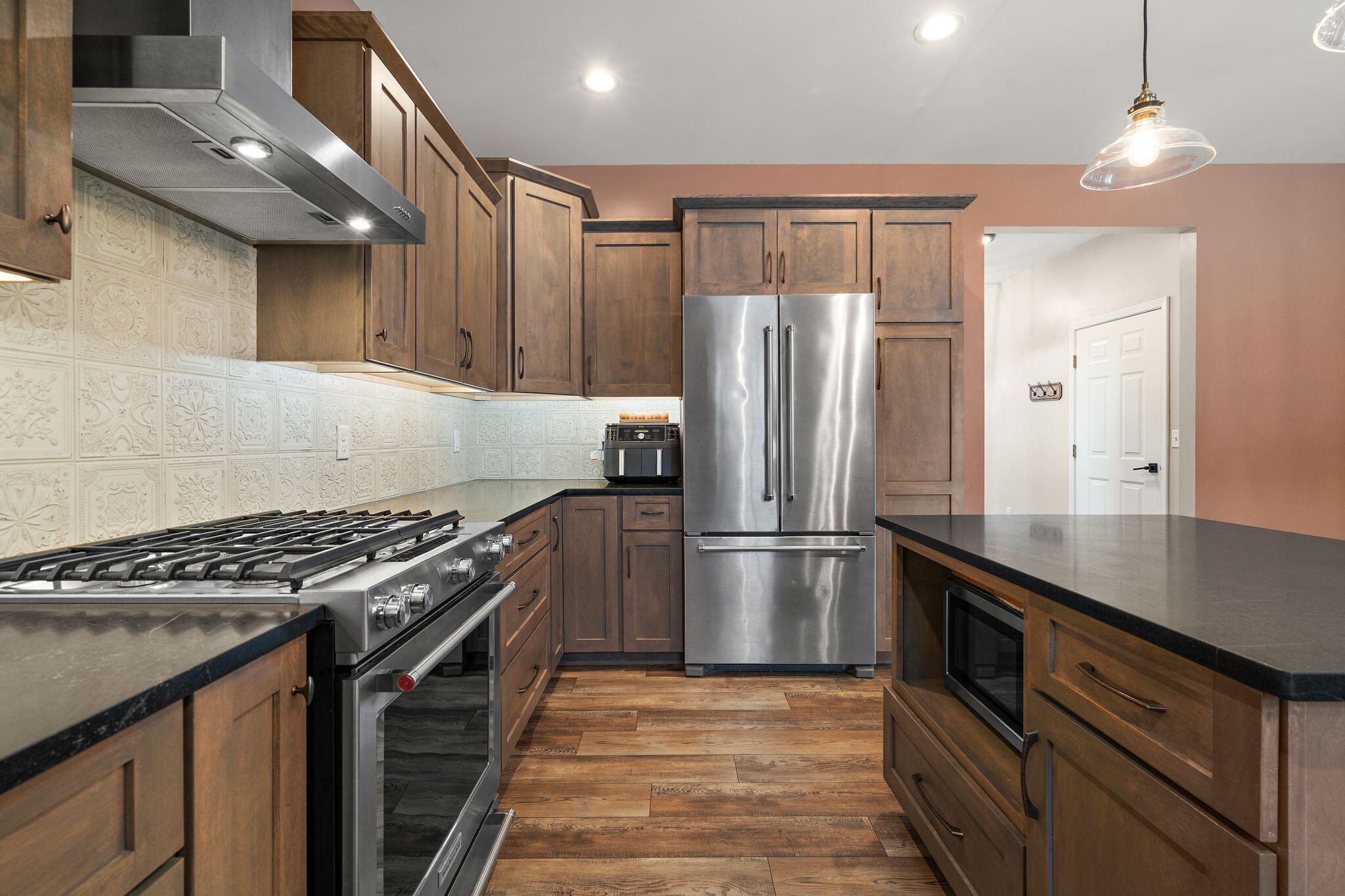 17233 Tapper Street Lowell, IN 46356 - Photo 13 of 39 2048x1365