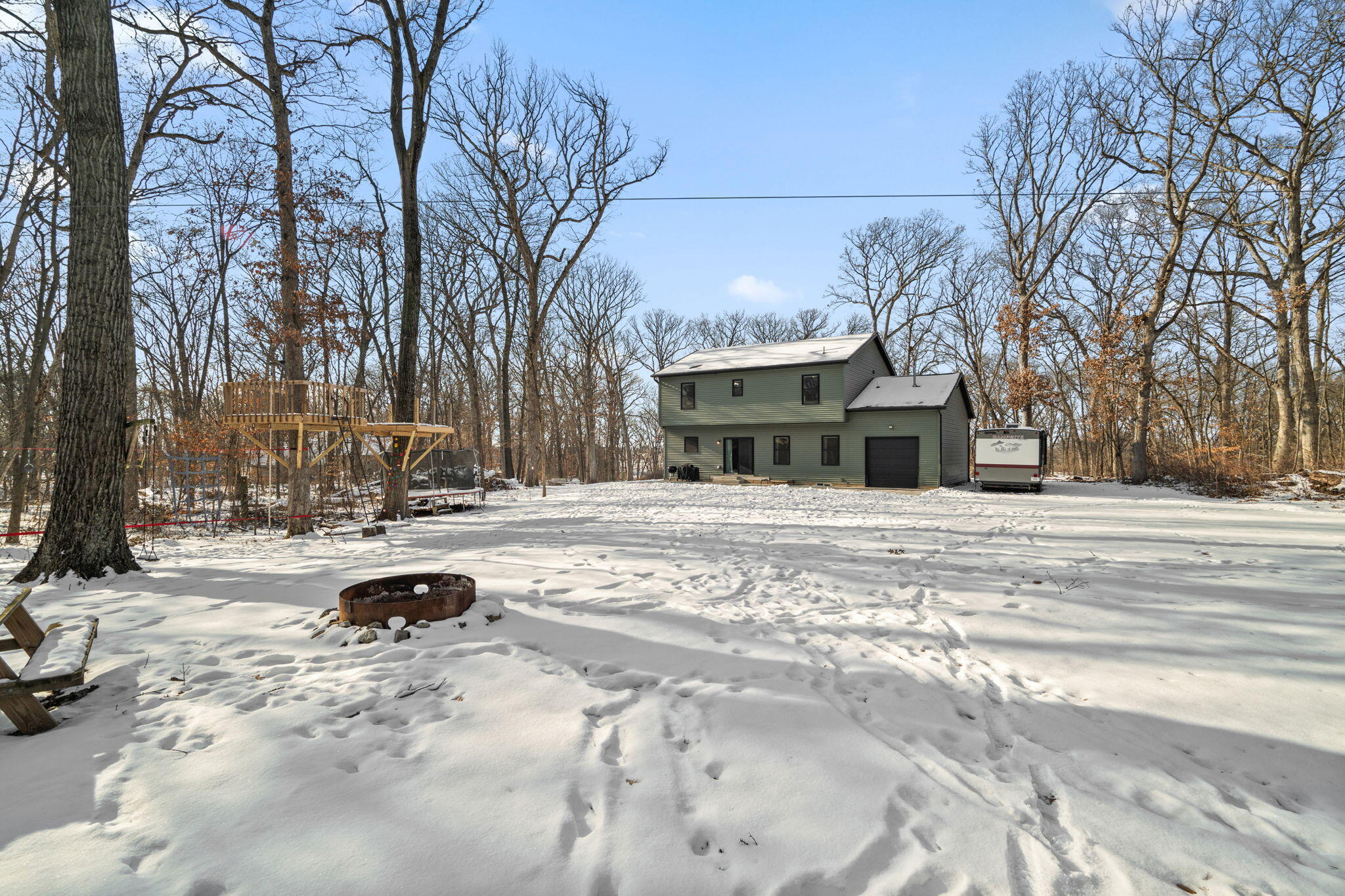 17233 Tapper Street Lowell, IN 46356 - Photo 37 of 39 2048x1365