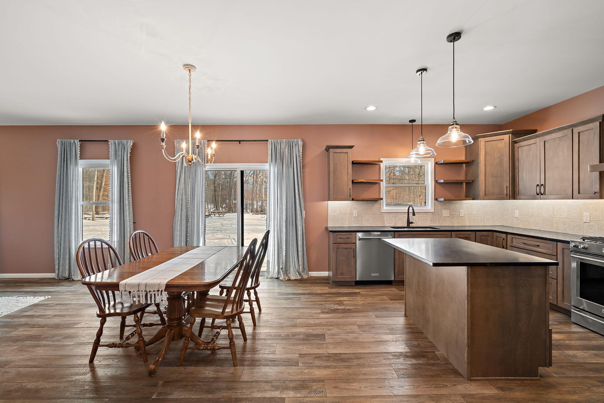 17233 Tapper Street Lowell, IN 46356 - Photo 7 of 39 2048x1365